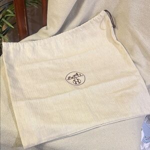 Authentic Hermes Medium Cream 18*16 inch Dust Bag